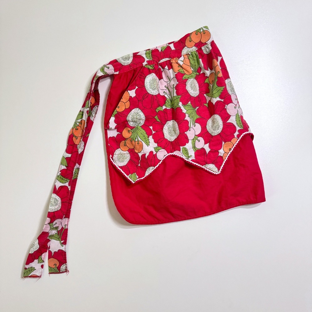 Vintage 50s Half Apron Reversible Red Floral Fruit Rickrack Scallop Retro Kitsch